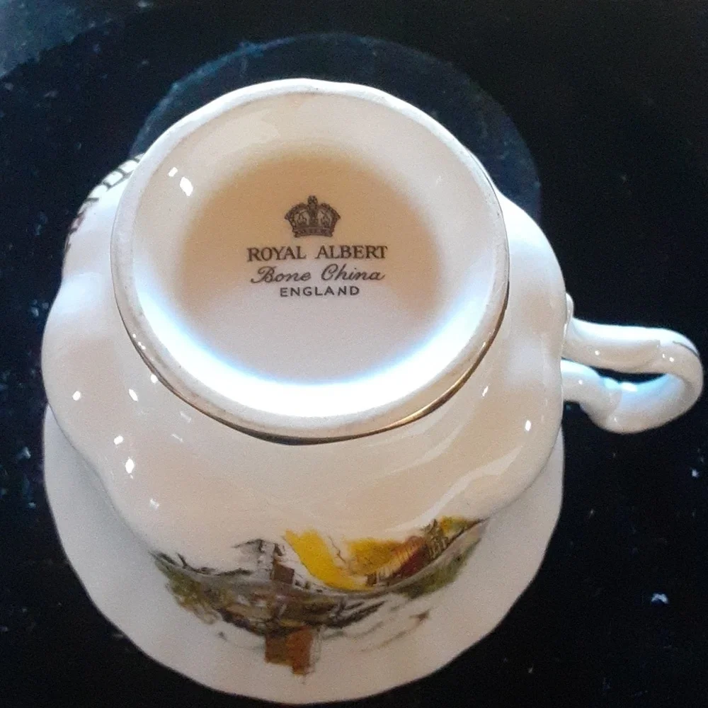 Scenic Teacup and Saucer Set